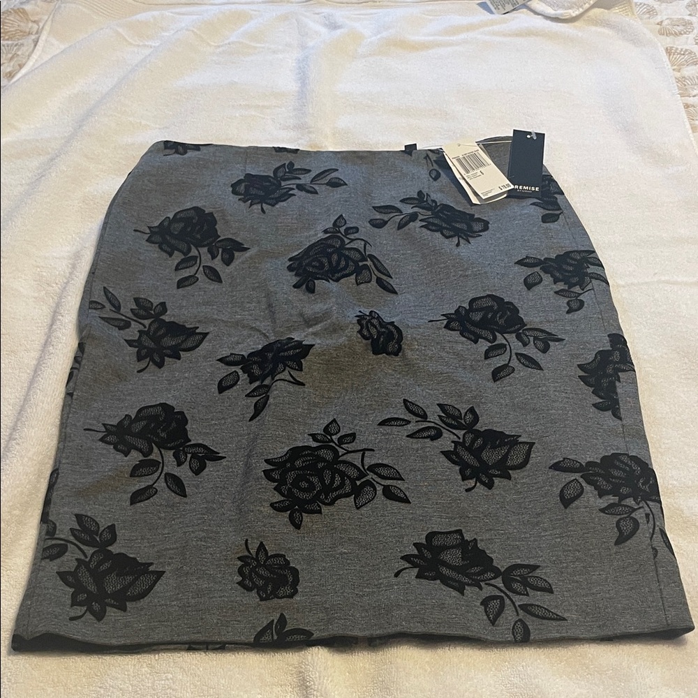 Gray Floral Pencil Skirt - Black Rose Print